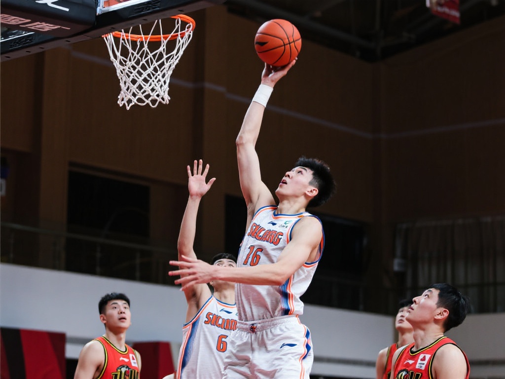 高效得分：强大进攻火力的体现
曾凡博在